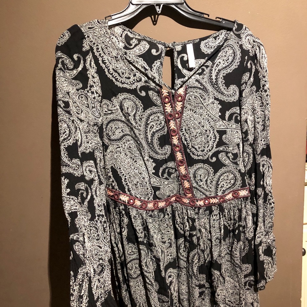 Boho style dress paisley pattern. Medium
